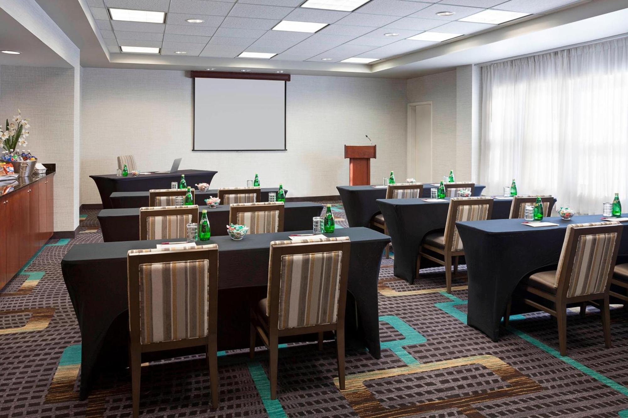 Residence Inn By Marriott Toronto Airport Εξωτερικό φωτογραφία